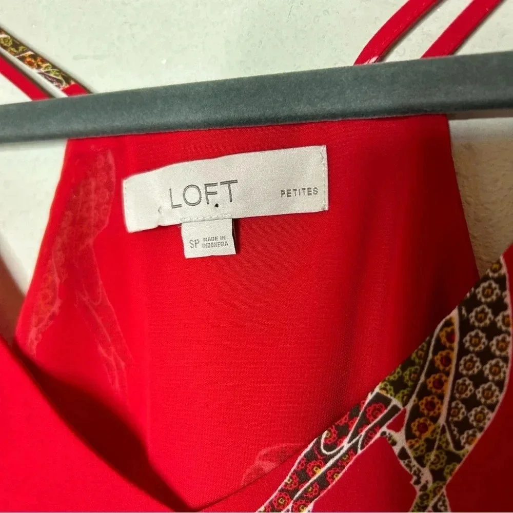 LOFT Red Parrot V Neck Tank Size Small Petite - Picture 4 of 6